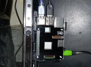 Держатель для корпуса Raspberry Pi...