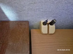 держатель type-c проводов на столеш...