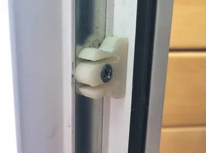 Замок для балконной двери