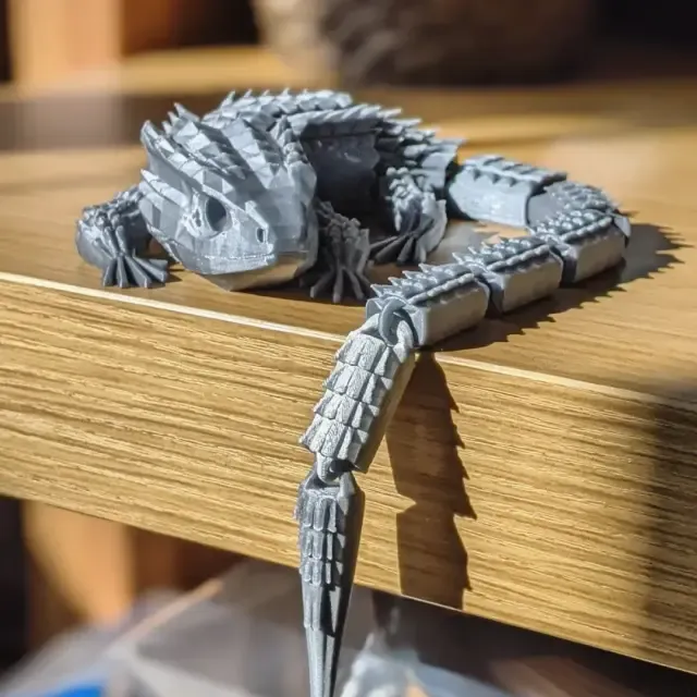 Подвижная ящерица (дракон) Red-Eyed Crocodile Skink