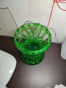 Стакан для ручек и карандашей в стиле "Voronoi"