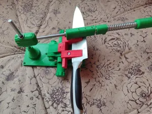 Точилка для ножей с поворотным механизмом