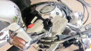 Rear view mirror plug for Yamaha Dragstar