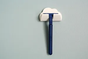 Razor holder