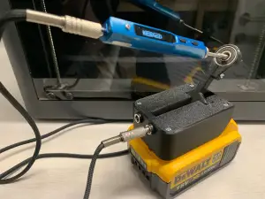 TS100 or pinecil v2 Dewalt battery soldering station / Аккумуляторная паяльная станция Dewalt