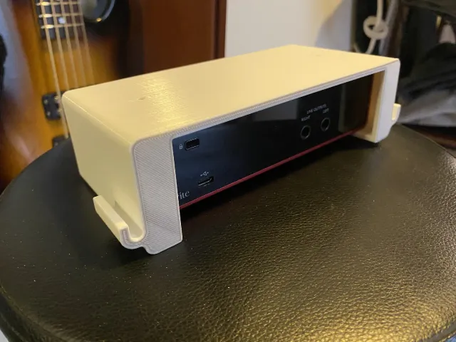Focusrite Scarlett 2i2 Under Desk Mount — Фото 4 из 8