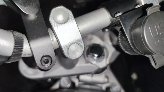 Yamaha FZ6 Handlebar Bolt Cover — Фото 3 из 7