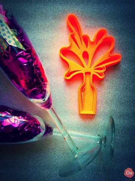 Bubbly Champagne Cookie Cutter — Image 2 of 4