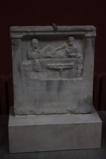 Ancient Gravestone — Фото 5 из 5