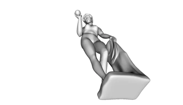 Sculpture of Woman — Фото 2 из 3