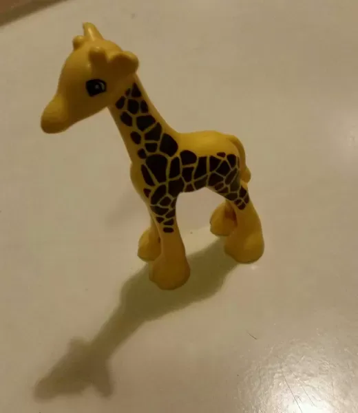 Giraffe toy — Image 2 of 3