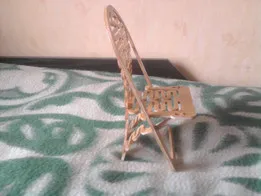 Doll chair