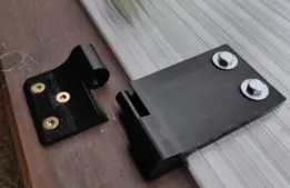 Transparent cover with lift off hinge for raised garden bed - DIY greenhouse