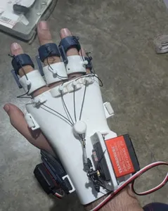 Fully Active Dual-Servo Hand Rehabilitation Exoskeleton
