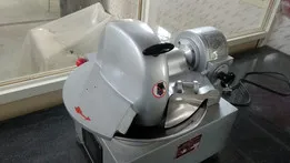 Table Top Cutting Machine