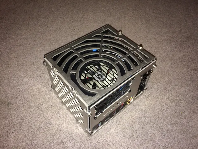 6 liter ITX Gaming Computer Case — Фото 12 из 17