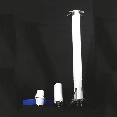 SpaceX Falcon 9 Model Kit — Image 24 of 36