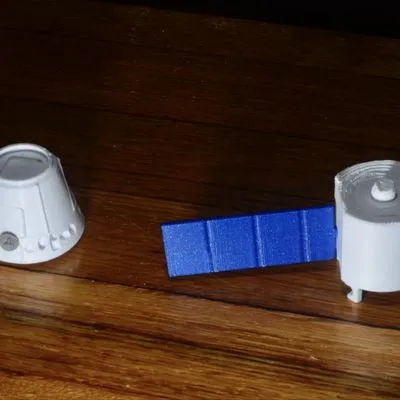 SpaceX Falcon 9 Model Kit — Image 16 of 36