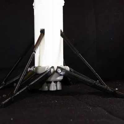 SpaceX Falcon 9 Model Kit — Image 34 of 36