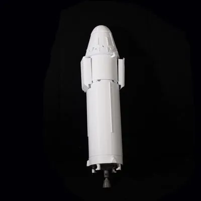 SpaceX Falcon 9 Model Kit — Image 33 of 36