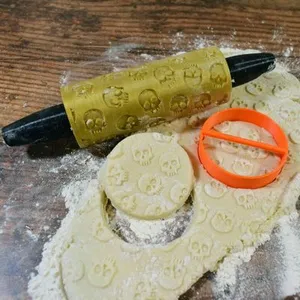 Skulls Embossed Roller Pattern
