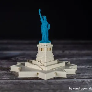 Statue Of Liberty (with Base) - 1:1000 / 1:700