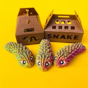 Articulated Mini Snake And Bag Box