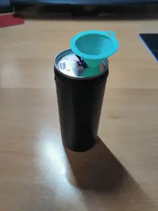 Funnel for cans and bottles with a thin neck