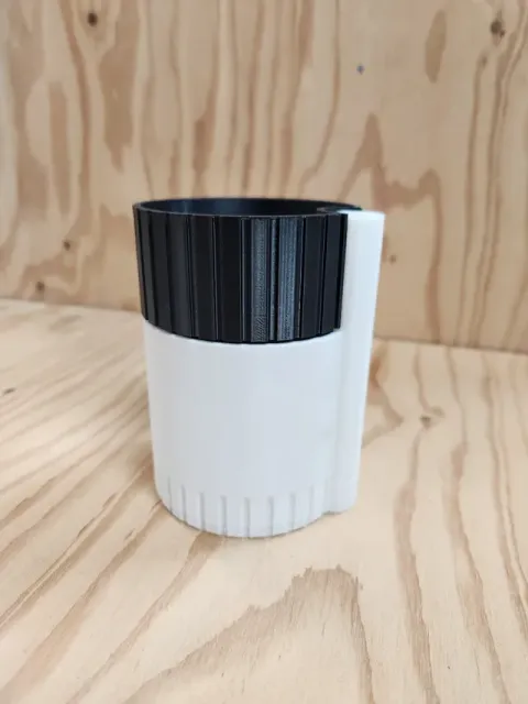 Self watering Planter — Image 6 of 8