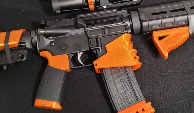 AR AM-15 Grooved Magwell Grip