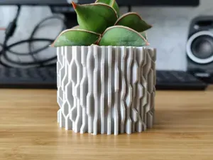Techno Error Plant pot and Planter - Vase mode