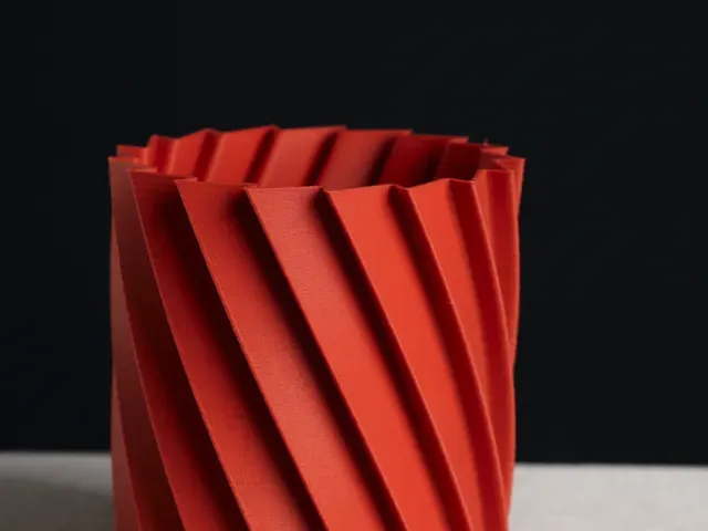 Twisted Pencil Cup, (vase mode & shelled) — Фото 4 из 4