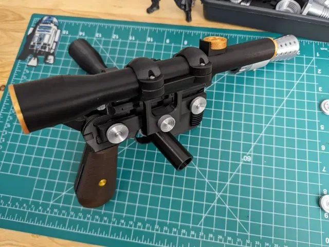 Han Solo Blaster DL-44 - PortedtoReality remix — Фото 2 из 7