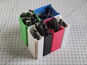 Parametric Cable Organizer (Vase Mode)