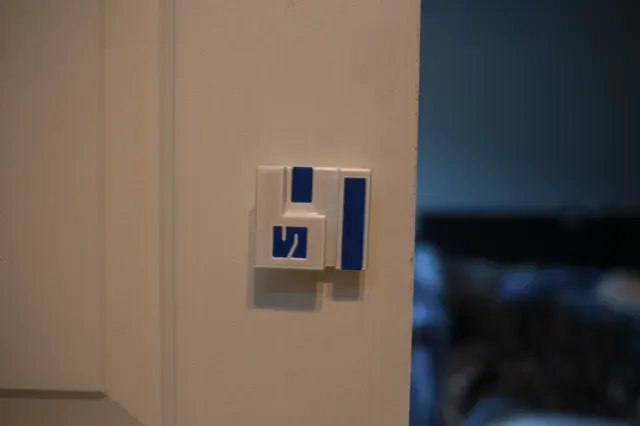 Slide Door Handle and Lock — Image 7 of 15