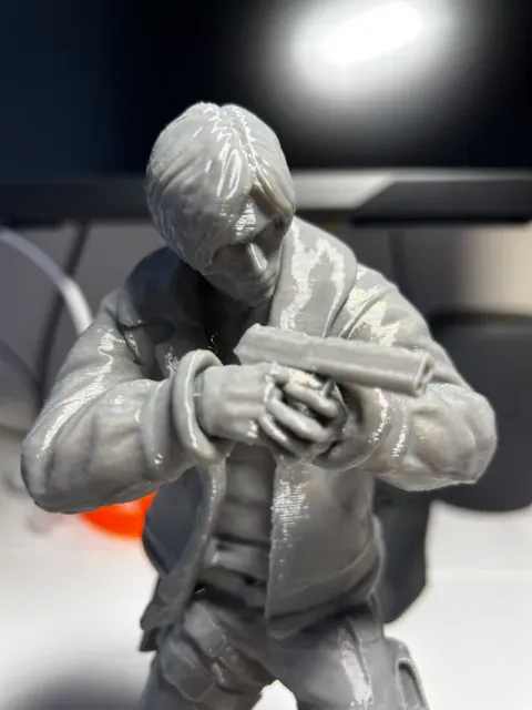 Action figure leon kennedy resident evil — Image 3 of 7