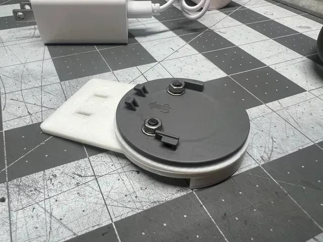 Ring Cam Recpetacle Mount — Image 3 of 3