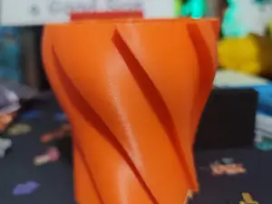 Twist Holder/Vase