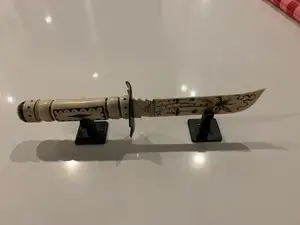 Knife stand
