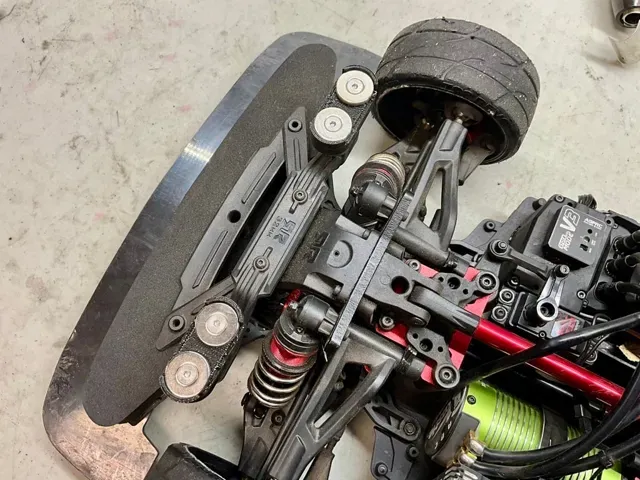 Arrma Infraction Magnetic Body Mounting (AR8-GT3) — Фото 7 из 10