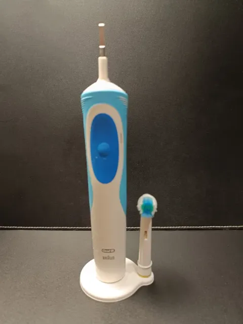 Oral-B Braun Stand — Image 2 of 5