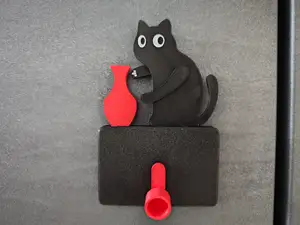 偷感猫猫推花瓶