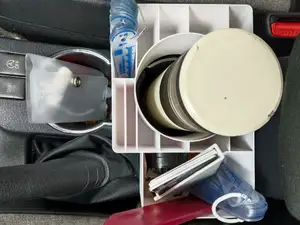 卡罗拉（corolla）水杯架处收纳盒