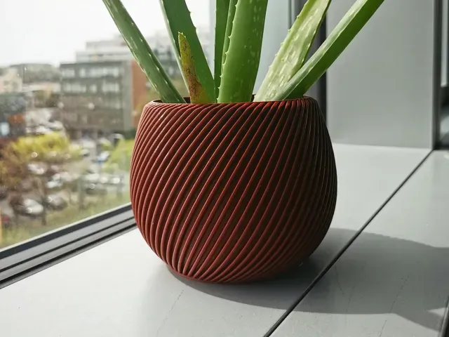 Ridged planter vase