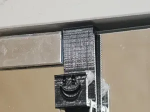 Háček na zrcadlo / Mirror hook