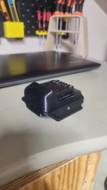 DeWalt 10,8v 12v adapter to parkside 20v battery — Image 2 of 4