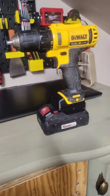 DeWalt 10,8v 12v adapter to parkside 20v battery — Image 3 of 4
