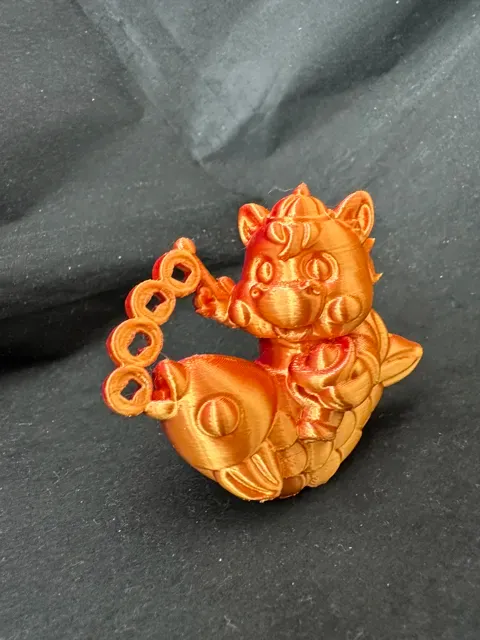 小马驮福钱币来，萌趣满心怀！这只3D打印的小福马，把好运和可爱一起送到你身边～ — Фото 7 из 11