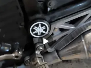 Yamaha fzx750 заглушка оси маятника