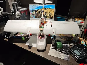 东峰F80垂起,完美适配SG90金属舵机,无需原舵机臂,直接安装组合
